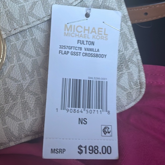 Michael Kors Signature Fulton Flap Chain Crossbody Vanilla NEW - Picture 8 of 8